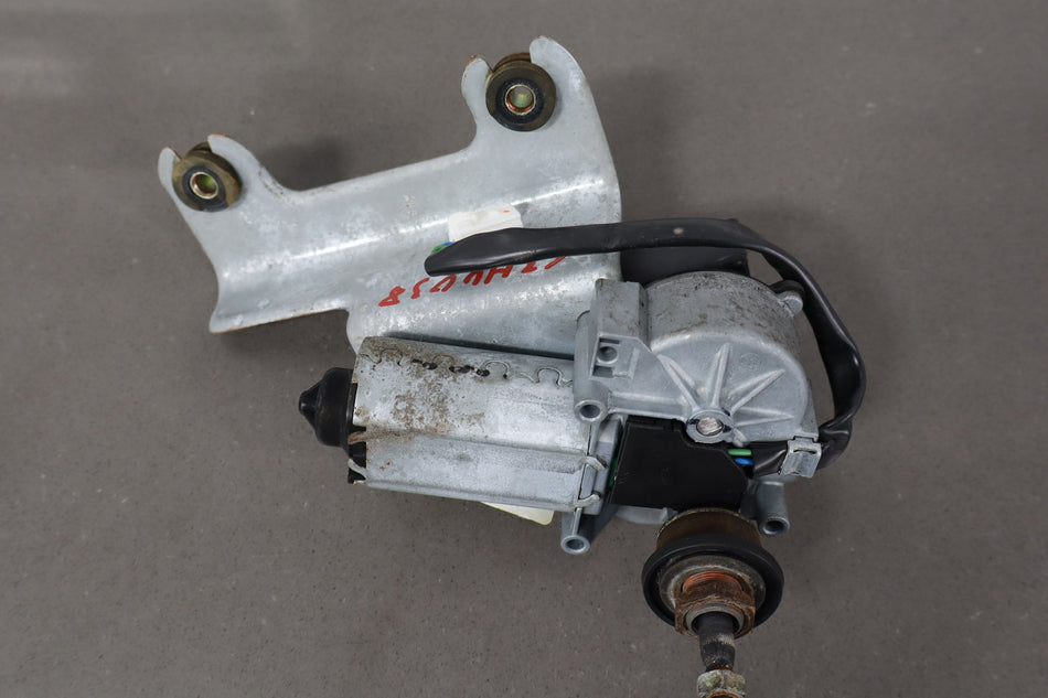 2003 Hummer H2- Rear Wiper Motor