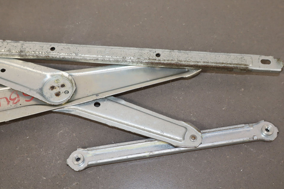 2012 Lexus GX460- Right Front Door Regulator