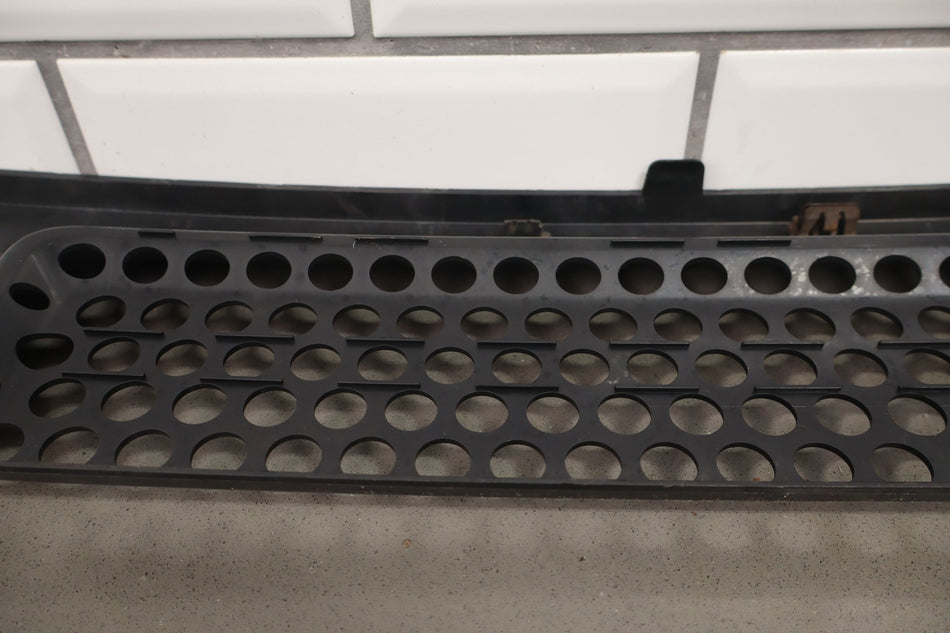 2006-2007 Hummer H2 Lower Front Grille 15078156