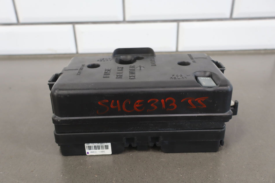 2004 Chevrolet SSR- Cabin Fuse Box