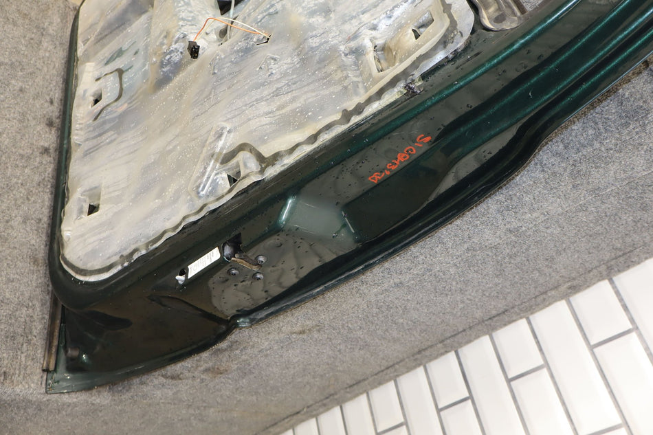 2001 Chevrolet Silverado 2500 GMT800- Right Rear Door