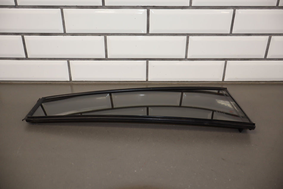 96-98 Lexus LX450 Right Passenger Rear Vent Glass W/Seal
