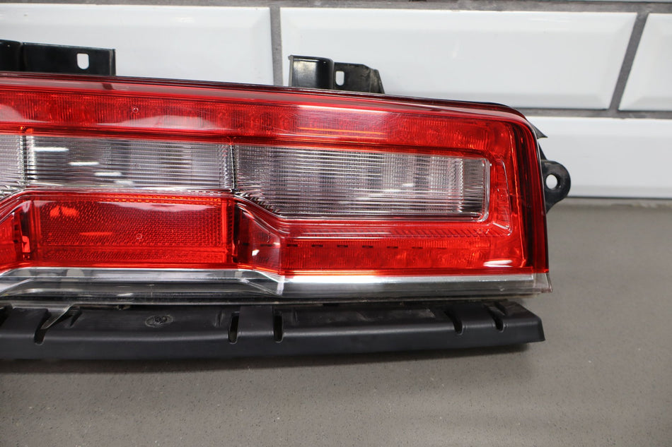 2015 Chevrolet Camaro- TAIL LIGHT ASSEMBLY