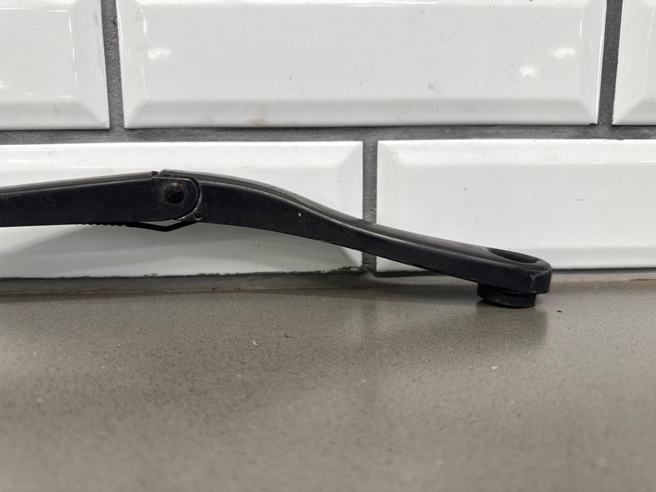 2006 Pontiac GTO- Wiper Arm