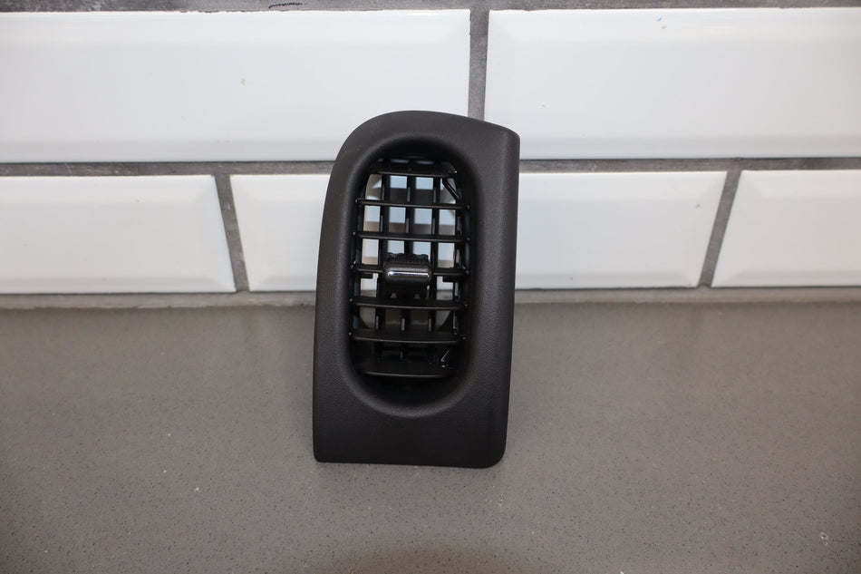 2005 Chevrolet Corvette- Dash Vent