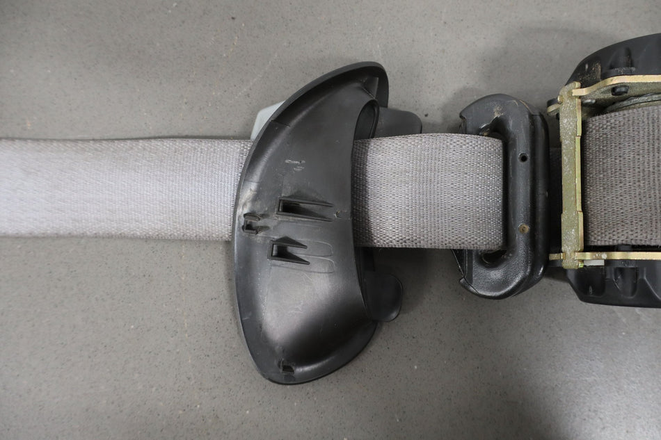 2005 Chevrolet Corvette C6- Front Seat Belt