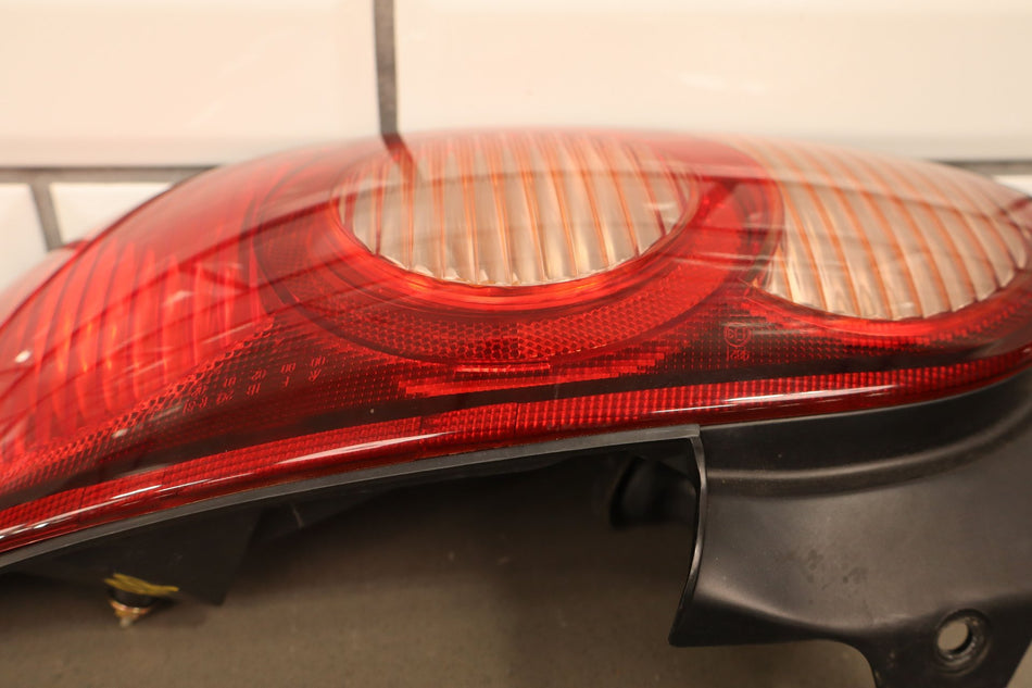 2002 Mazda MX-5 Miata Right Tail Light N06651150