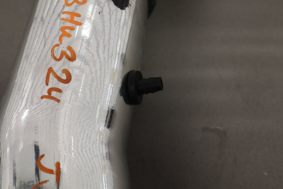 2008 Hummer H2- Air Cleaner/Box