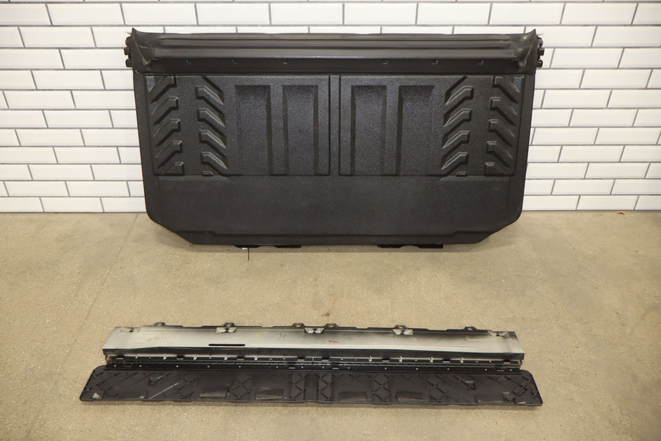 2005 Cadillac Escalade EXT midgate Decklid/Tailgate