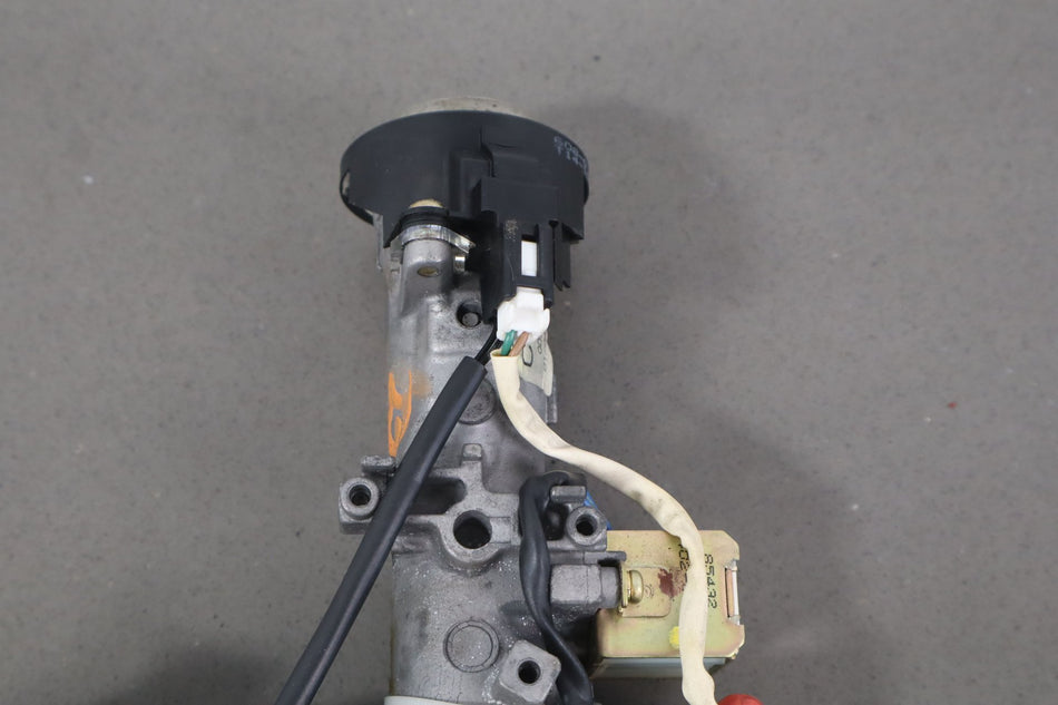 2001 Lexus LX470- Engine Computer/ ECU