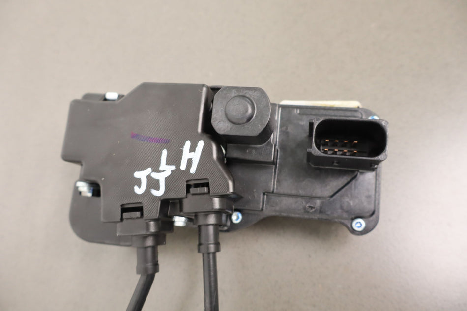 2014 Chevrolet Corvette- Left Front Door Latch