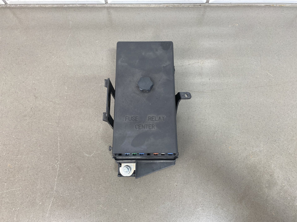 1999-2004 Chevrolet Corvette C5 Interior Fuse Box 10443148