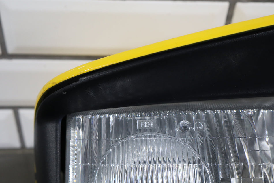 1997-2004 Chevrolet Corvette C5 Right Headlamp Millenium Yellow 79