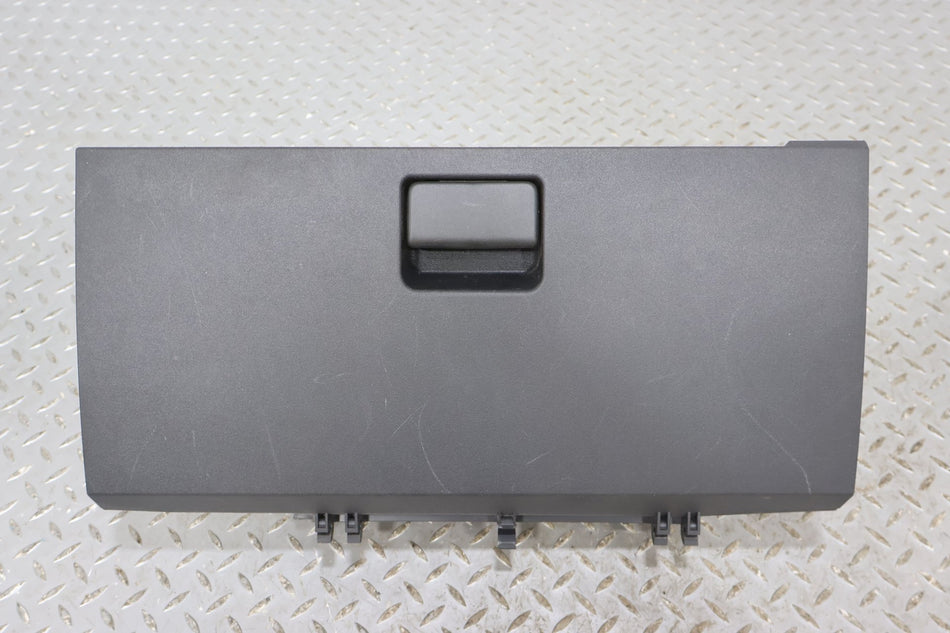 2013 Toyota FJ Cruiser Glove Box 11