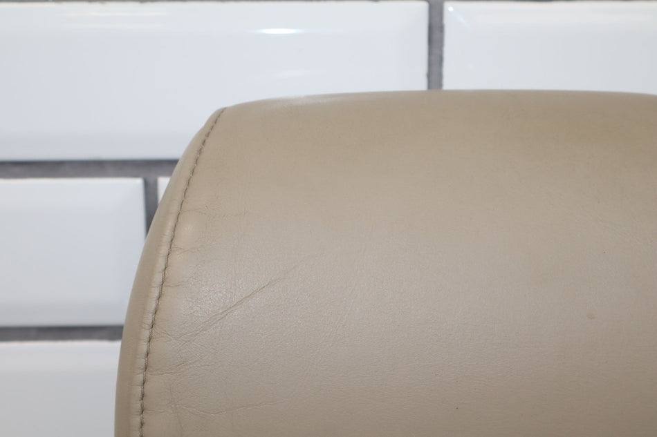 2004 Lexus GX470- Front Seat