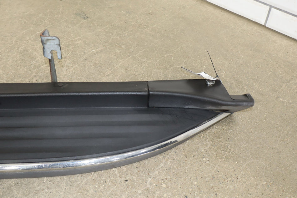 2012 GMC Yukon- Right Running Board