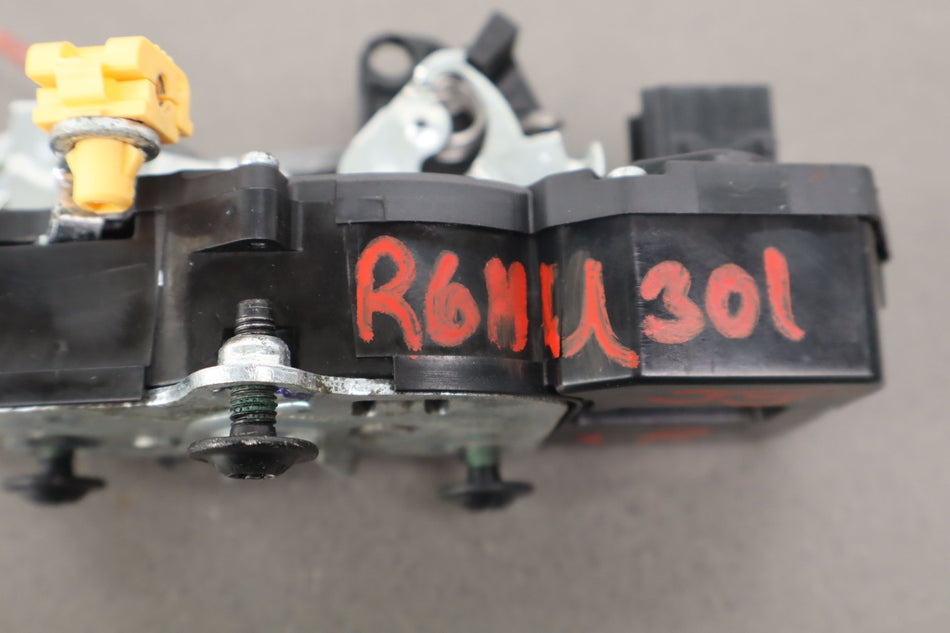 2006 Hummer H2- Left Rear Door Latch