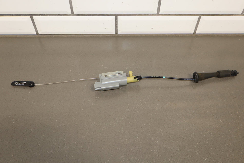 1997-2004 C5 Corvette Fuel Tank Filler Door Release Cable &amp; Motor 10275633