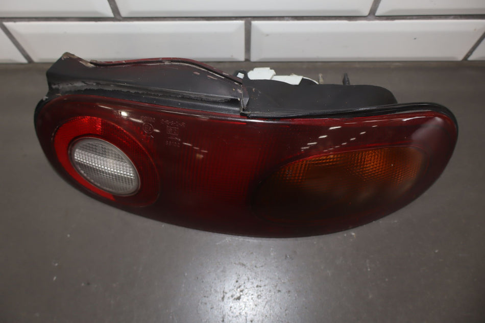 1991 Mazda MX-5 Miata- Right Tail Light
