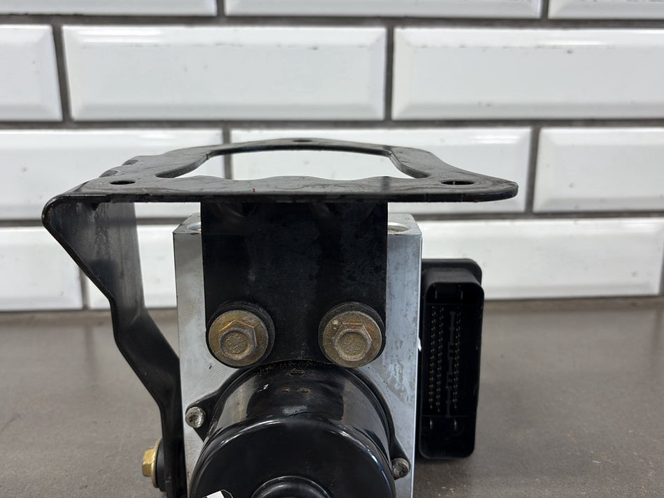 2005 Toyota Sequoia- ABS Brake Unit