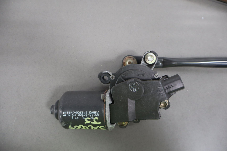 1999 Lexus LX470- Wiper Linkage