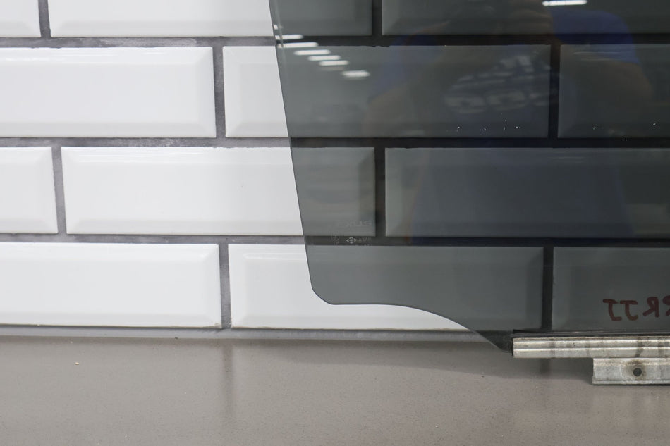 2006 Lexus GX470- Right Rear Door Window