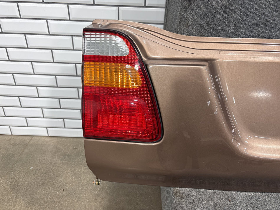 1998-2002 Toyota Land Cruiser J100 Lower Tailgate 4P3 w/ Lights