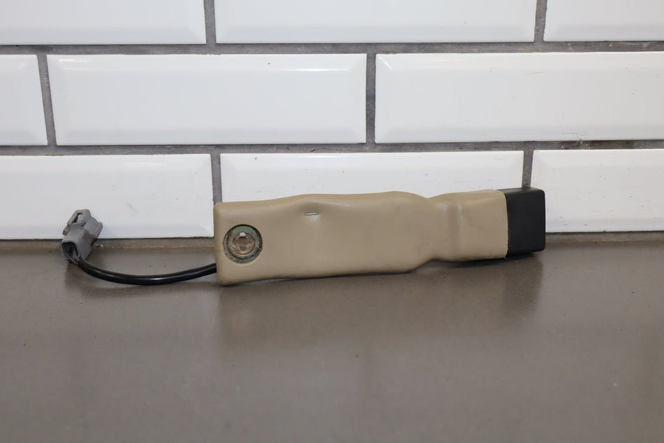 2005 Ford F-250 Super Duty Left Front Seat Belt Buckle OEM