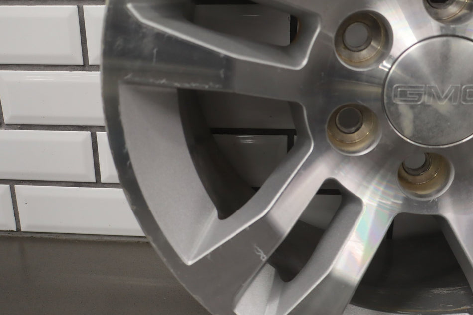 2012 GMC Yukon XL 1500- Wheel