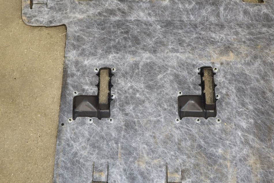 2005 Hummer H2- Front Carpet