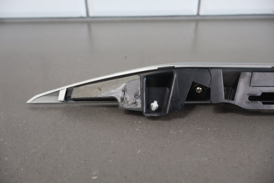 2023 Nissan Z- QUARTER PANEL MOULDING