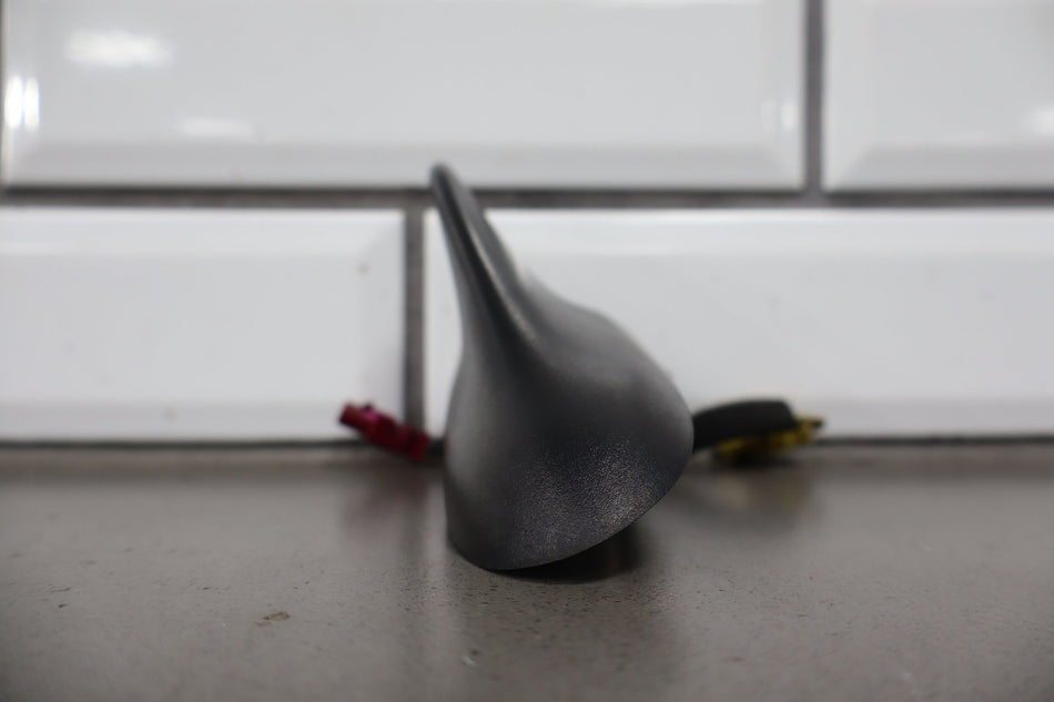 2011 Chevrolet Camaro- Antenna