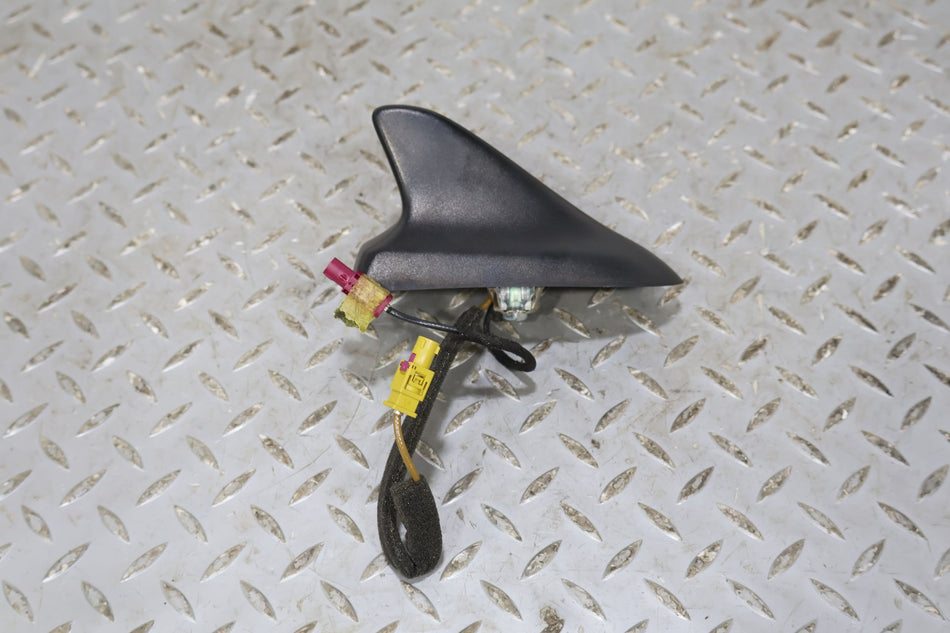 2013 Chevrolet Camaro- Antenna