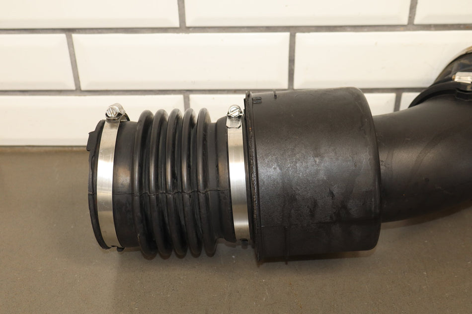 17-19 Chevy Silverado GMC Sierra 2500HD 3500HD 6.6 L5P Intake Duct Resonator