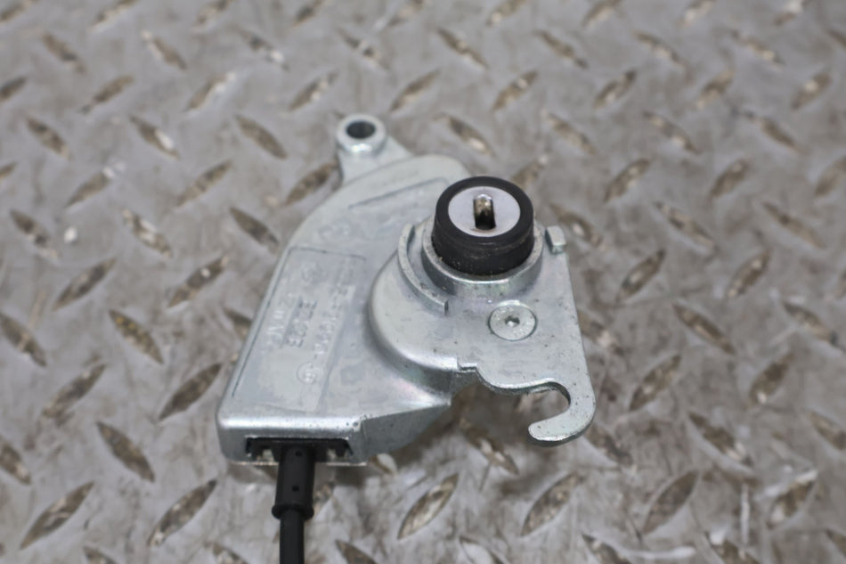 2010 ASTON- Right Front Door Latch