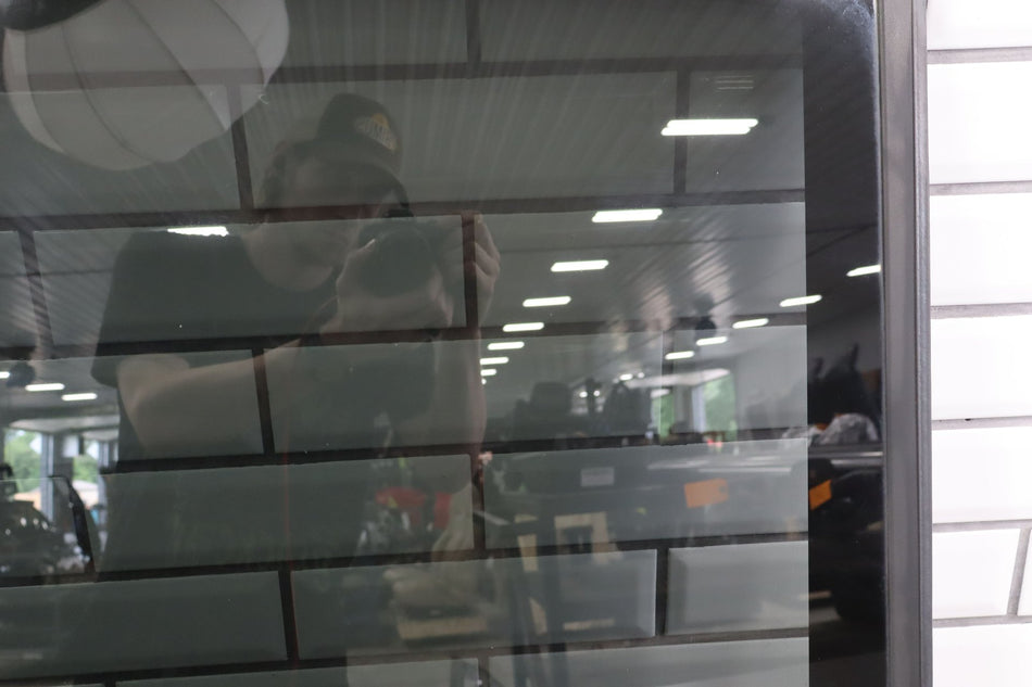 2003-2009 Hummer H2- Sunroof Glass Window 15781625