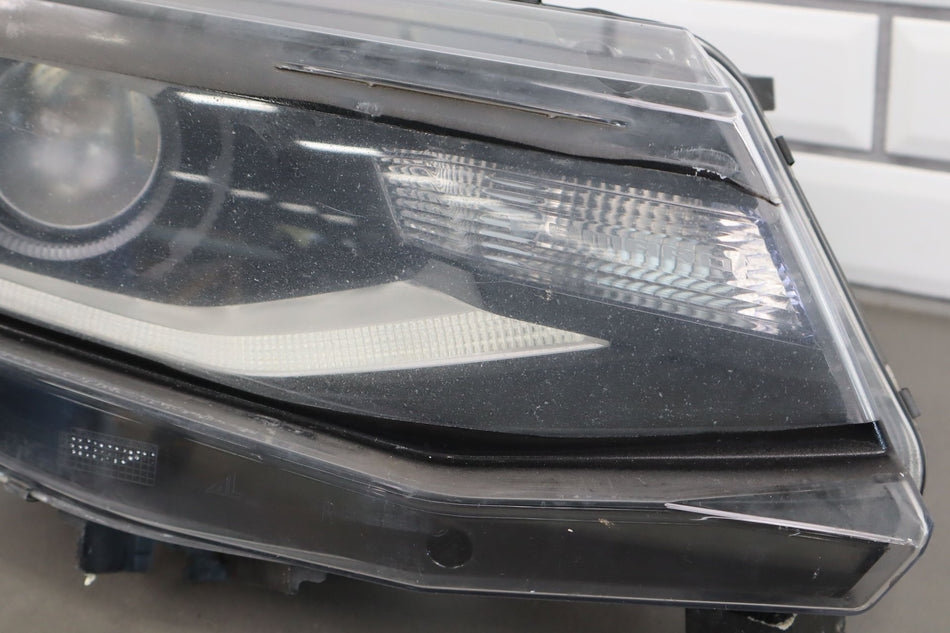 2018 Chevrolet Camaro- Right Headlamp