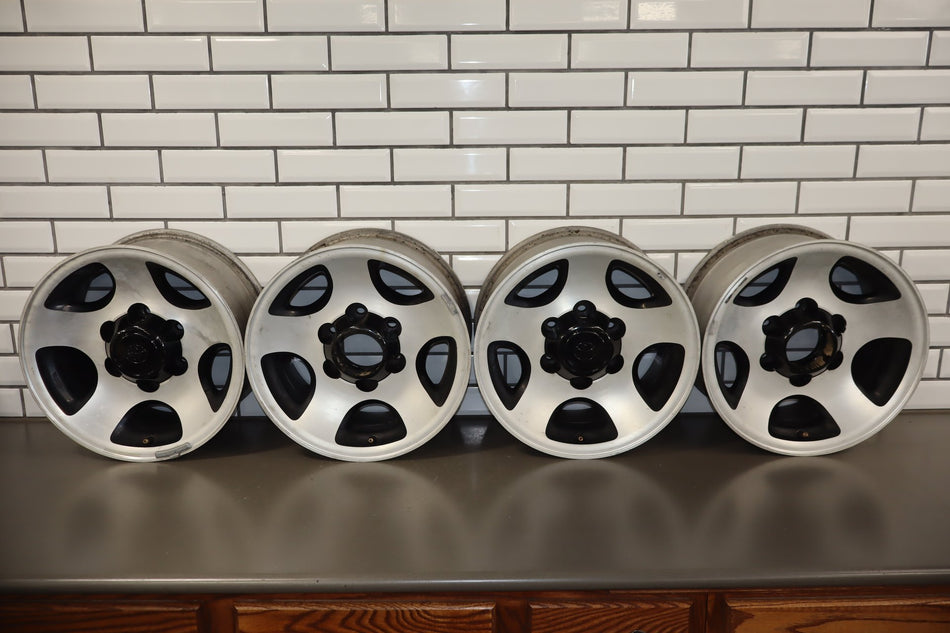 1992-1997 Toyota Land Cruiser J80- 16x8 OEM Wheel Set | Painted Centers