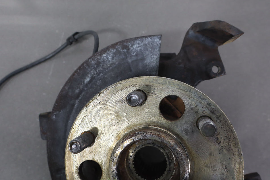 1996 Chevrolet Tahoe- Left Front Spindle