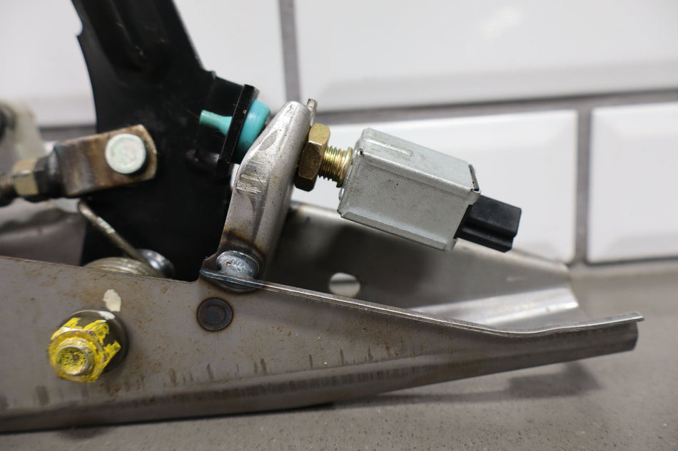 2001 Mazda MX-5 Miata- Pedal Assembly