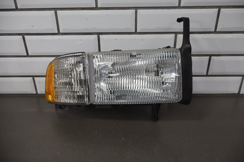 1994-2001 Dodge Ram 1500 Right Headlamp OEM w/Bracket