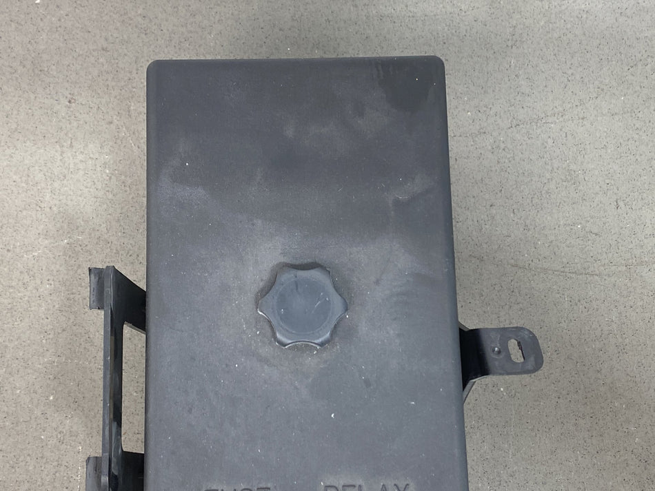 1999-2004 Chevrolet Corvette C5 Interior Fuse Box