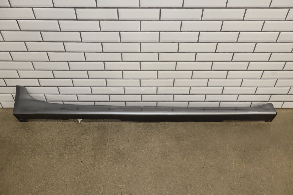 08-15 Mitsubishi Lancer Evo X Right Side Skirt (Cracked Tabs)