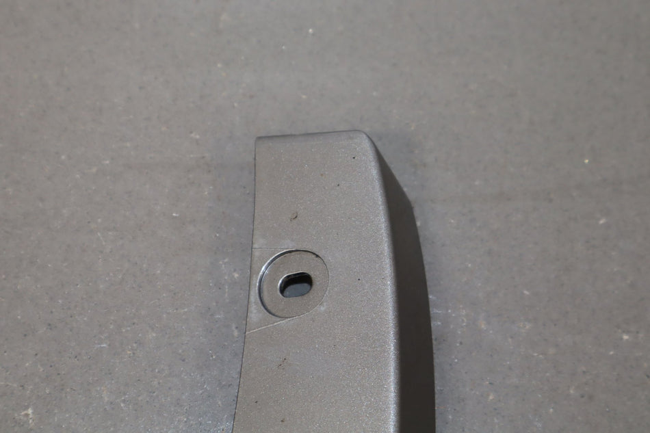 2005 GMC Yukon GMT800- Right Rear Quarter Panel Moulding