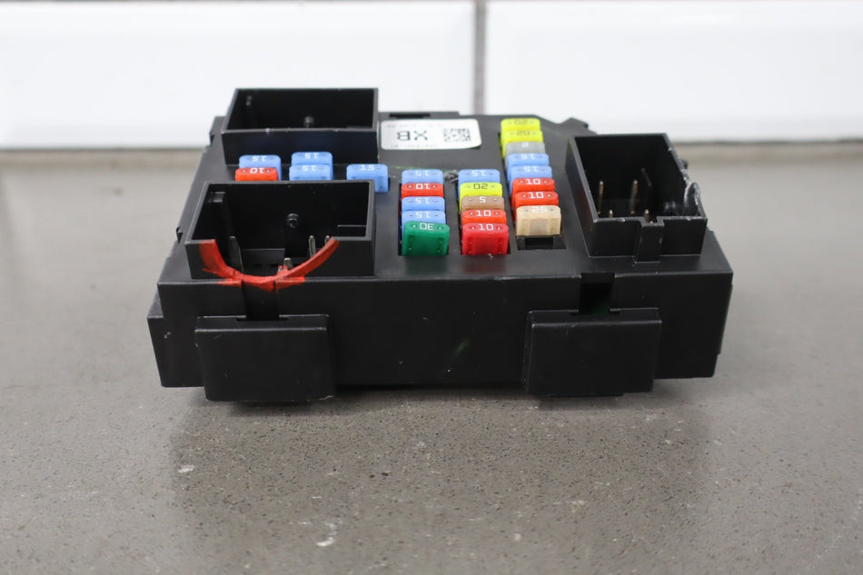 2009 Cadillac Escalade ESV 6.2L Flex-Fuel Cabin Fuse Box