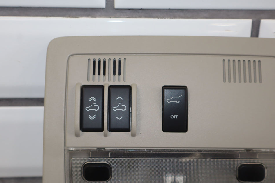 2012 GMC Yukon- Front Console