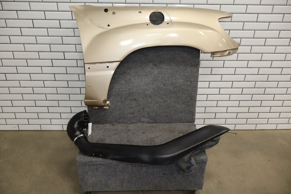 1998-2007 Lexus LX470 Right Fender Cashmere Beige 4M9 5380160890