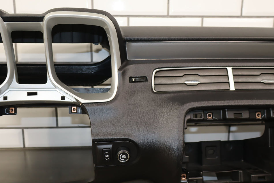 2011 Chevrolet Camaro- Dash Panel