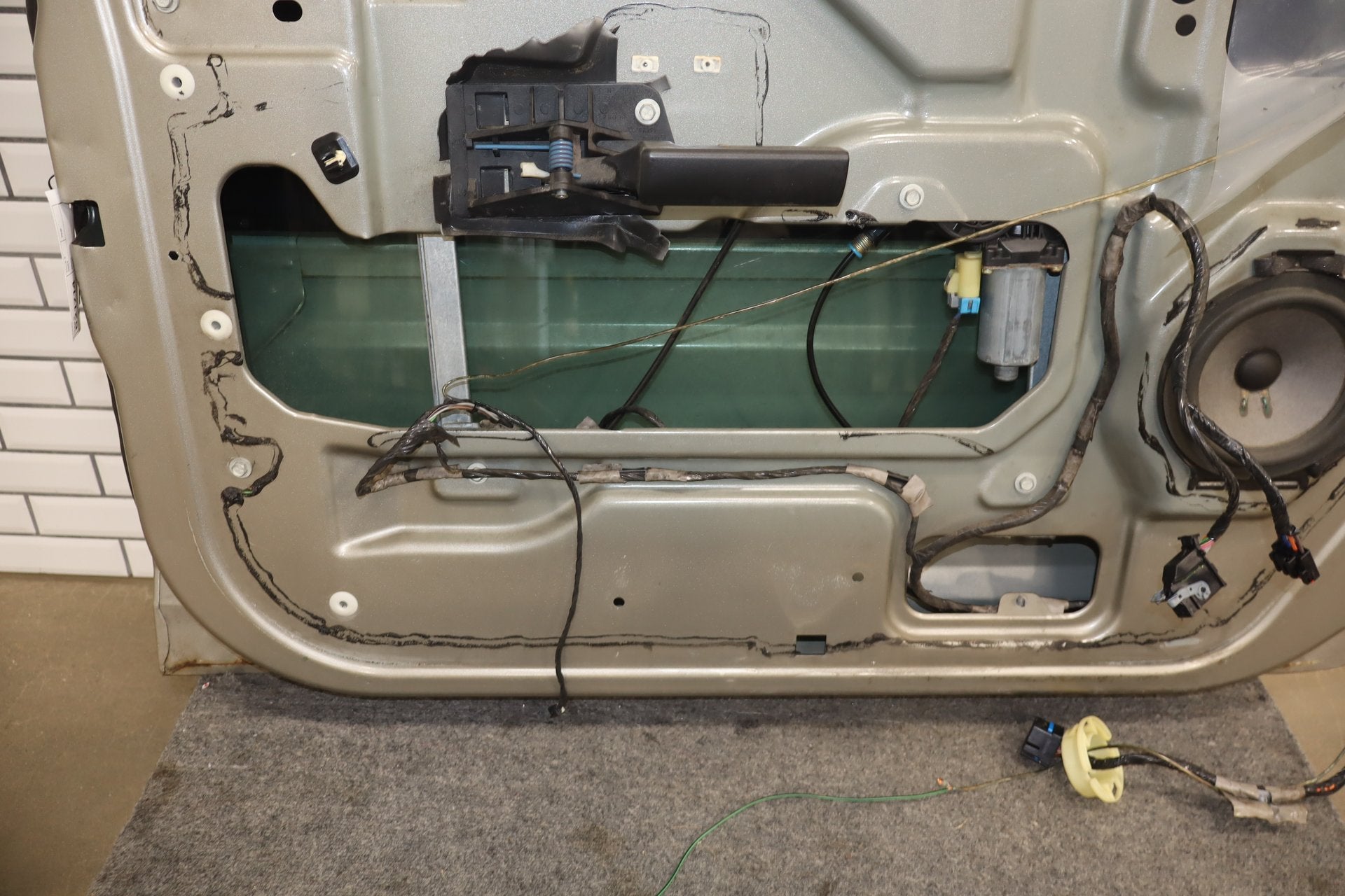 2003-2009 Hummer H2 Left Front Door Pewter 11 – J & J Auto Wrecking