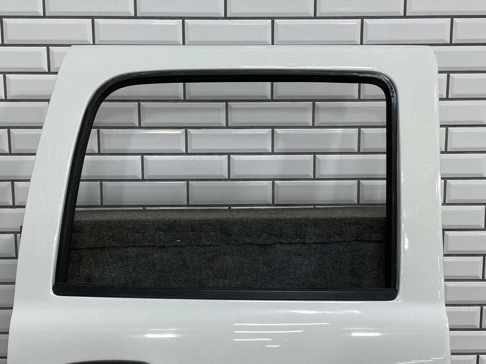 01-07 Chevy GMC Silverado Sierra Suburban GMT800 Crew Cab Right Rear Door 50U